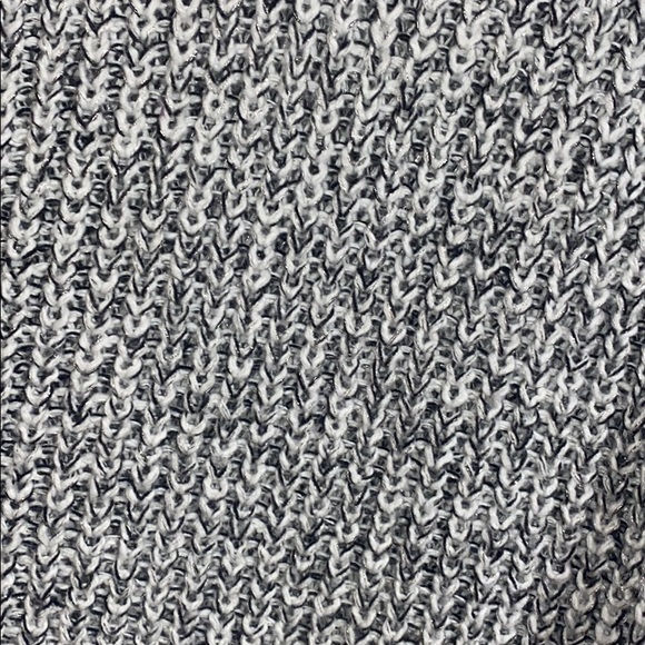 American eagle V-neck sweater - Picture 2 of 5